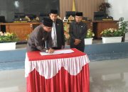 DPRD Sigi Setujui Pertanggung Jawaban APBD, 2025, Pemkab Komitmen Pertahankan Opini, Wajar Tanpa Pengecualian (WTP).